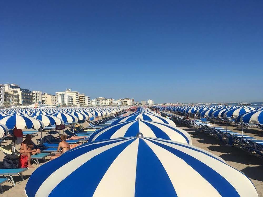 Hotel Acropolis Cattolica Exteriér fotografie
